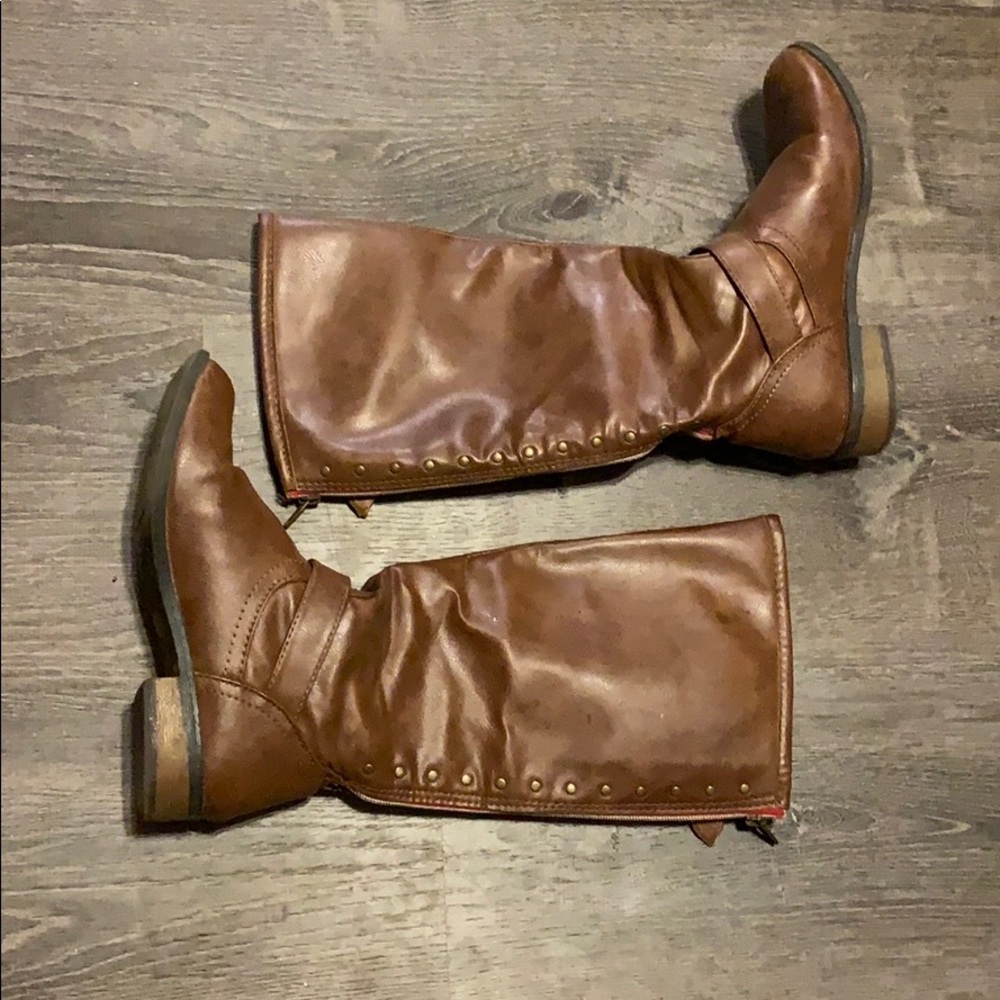 Dress boots